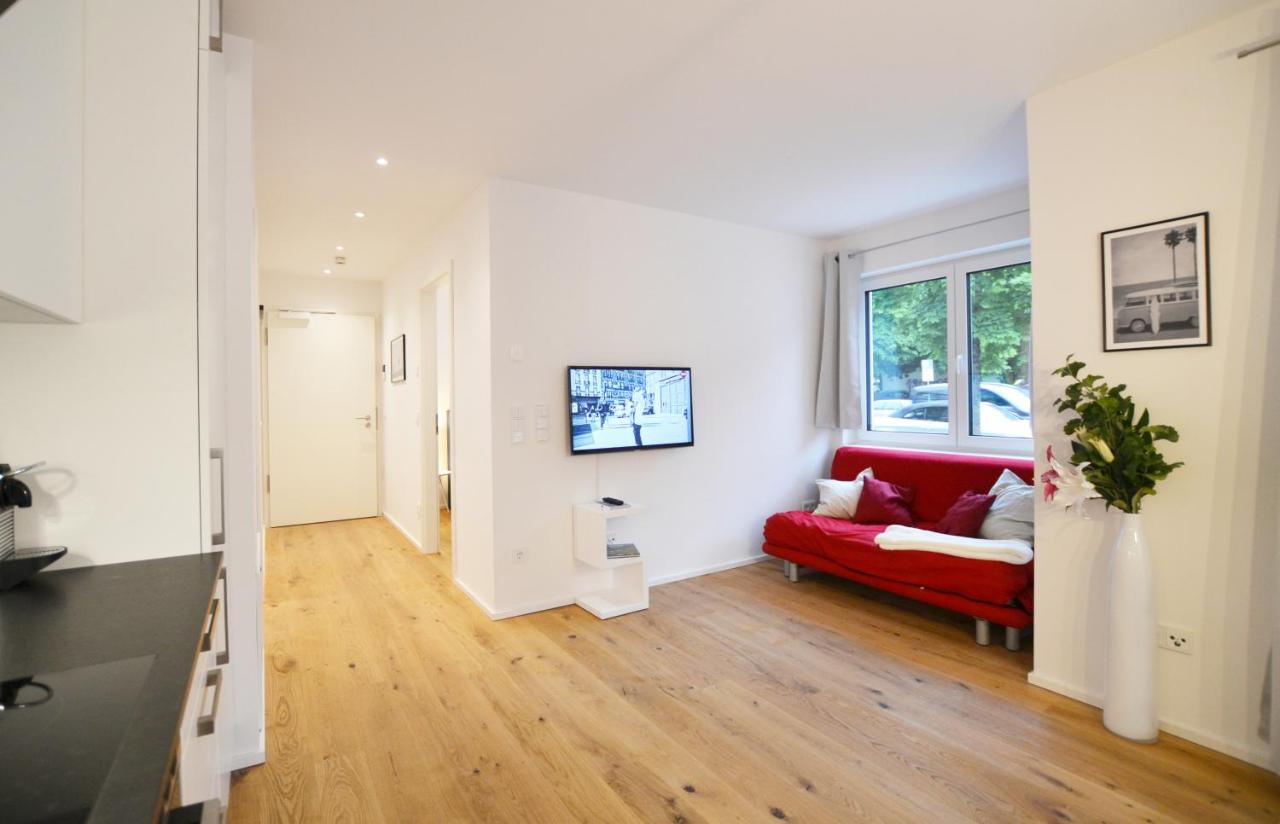 Modern Near Downtown Apartment München